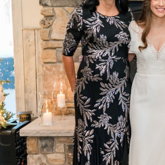 Alex Evenings Black and Silver Gown with Cuffed Sleeves - Picture 5 of 6